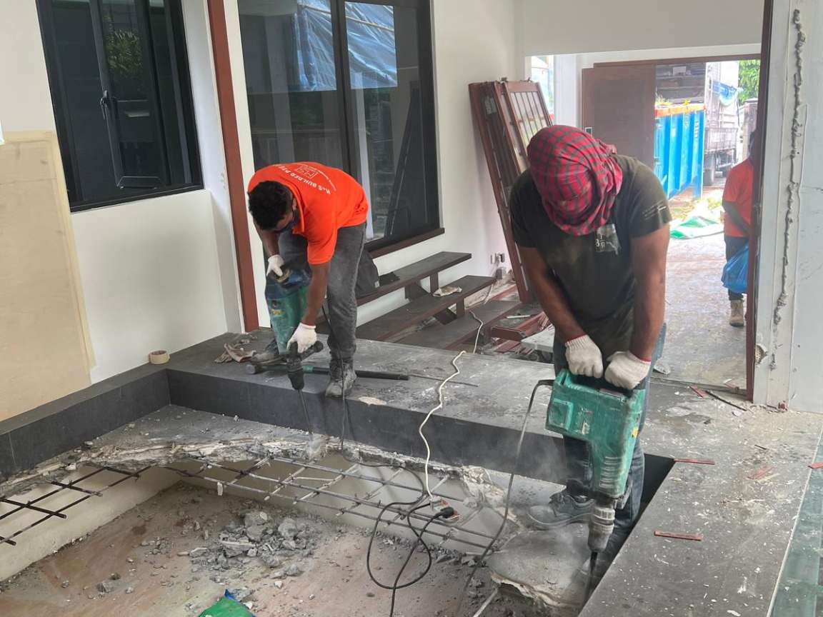Hacking & dismantling wall demolition works Singapore